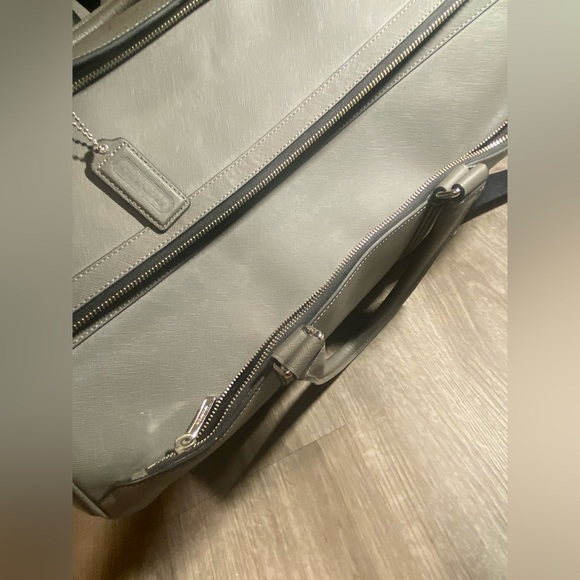 Authentic Coach Gray Designer Duffle - Picture 5 of 8